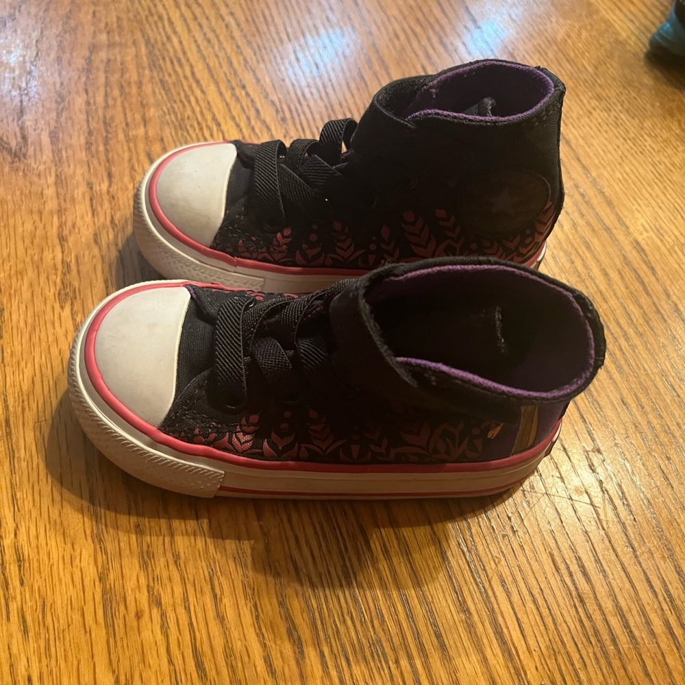 Girls converse Frozen theme size five used